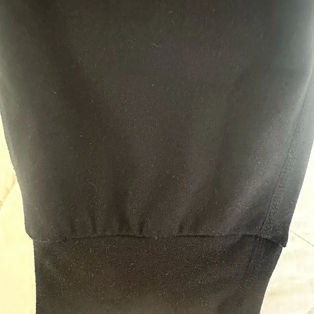 Vuori Black Joggers - Picture 2 of 7